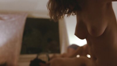 امرأة افلام جنس مترجم سمراء ساخنة في الثلاثي ، مارس الجنس من قبل رجلين كبيرين