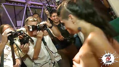 امرأة سمراء في سن المراهقة تعرف كيف تحتفل افلام سكس مترجم عربي امهات تعمل على قضيب كبير